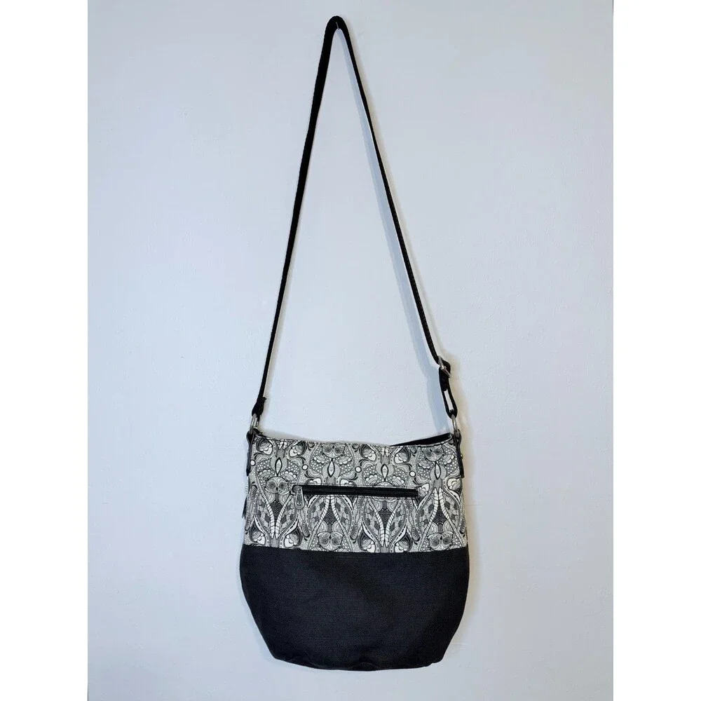 Sakroots Owl Shoulder Crossbody Bag Purse Bag Charm Tassels Black Off White Rare - Picture 4 of 16